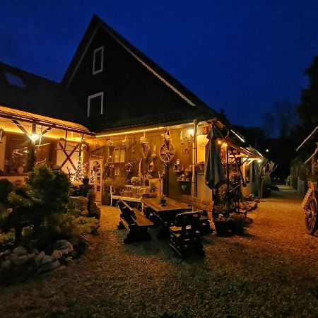 Guesthouse Eden Liptovsky Mikulas Ngoại thất bức ảnh