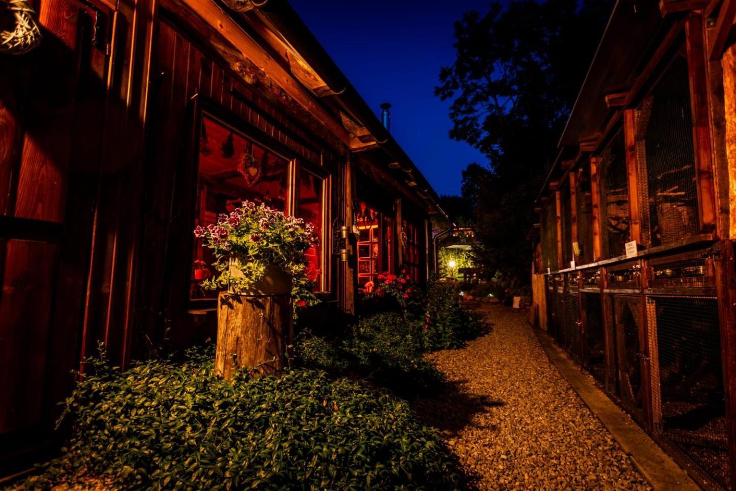 Guesthouse Eden Liptovsky Mikulas Ngoại thất bức ảnh